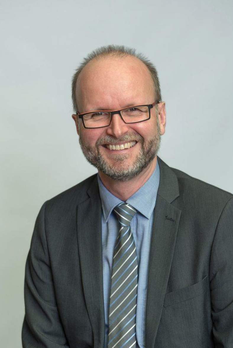 Dr. J.-Gerrit Hohage